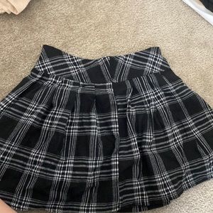 BLACK PLEATED SKIRT BY ROMWE